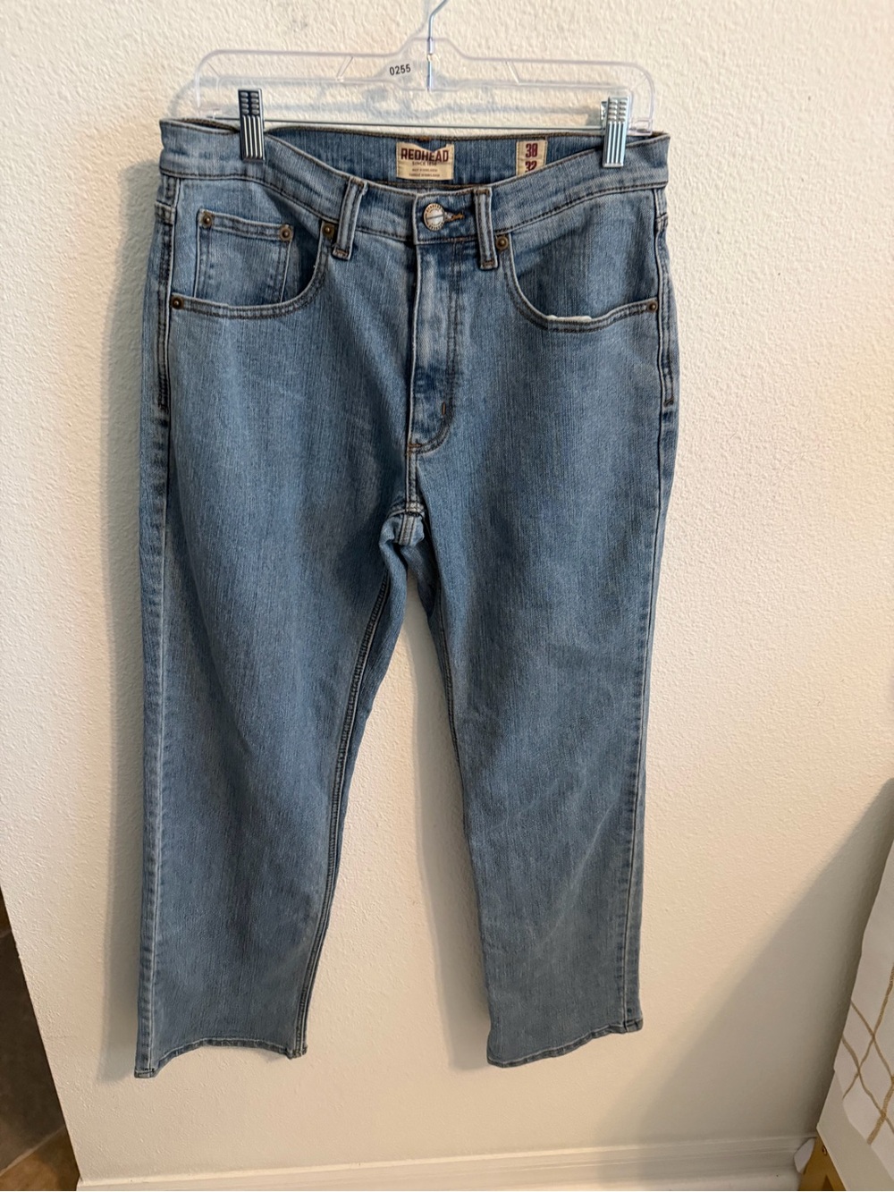 RedHead Men's Light Wash Relaxed Fit Jeans